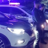 Agentes de la Guardia Civil durante una intervención nocturna.