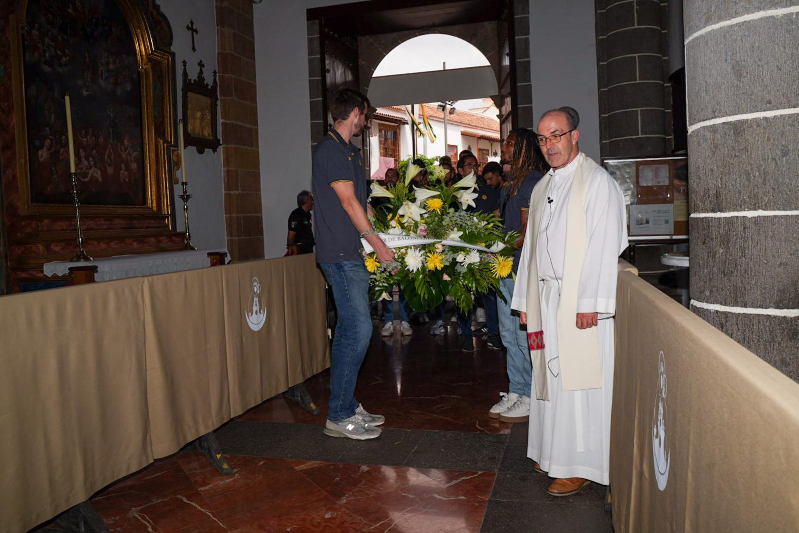 La visita del CB Gran Canaria a Teror, en imágenes