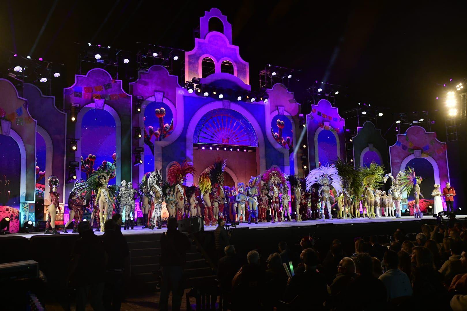 La gala drag queen del carnaval de Maspalomas, en imágenes