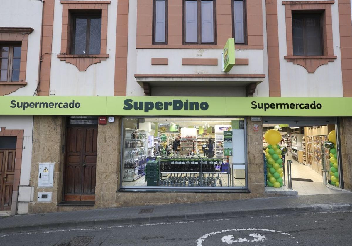 HiperDino transforma su tienda de Teror tras una reforma integral