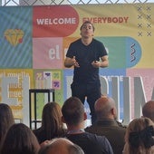 Jordi Roca durante su intervención en el recién renovado CC El Muelle