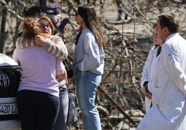 Desgarro de las familias a las puertas de la mina de Cerredo: «Me quiero morir con él»