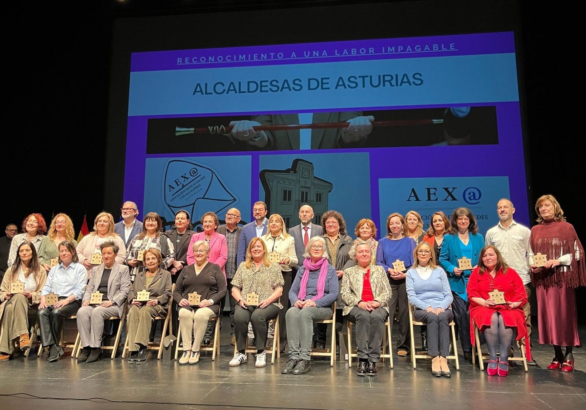 Los alcaldes reivindican en Siero su papel: «Somos la legión de la política, la más bonita y cercana»