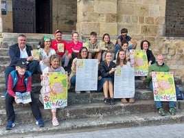 La comisión de fiestas y representantes municipales presentaron la programación de actividades.