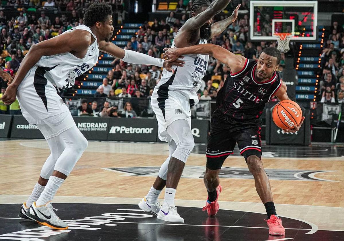 Ali cuajó un último cuarto descomunal con 17 puntos.