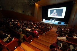 Entrevista a Mikel Santiago en Innova Bilbao.