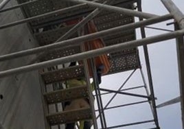 Imagen del rescate al bombero rescatado en Atxondo.
