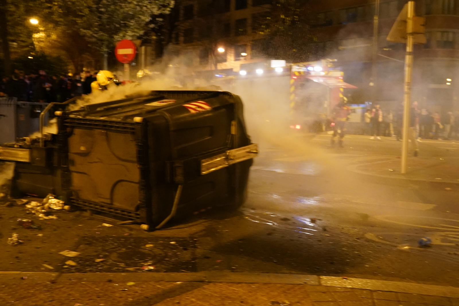 Athletic-Rangers: Las imágenes de los incidentes en la explanada de San Mamés