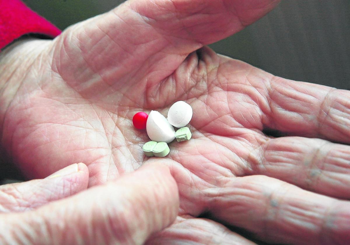 Siete personas al día sufren una reacción adversa a un medicamento en Euskadi
