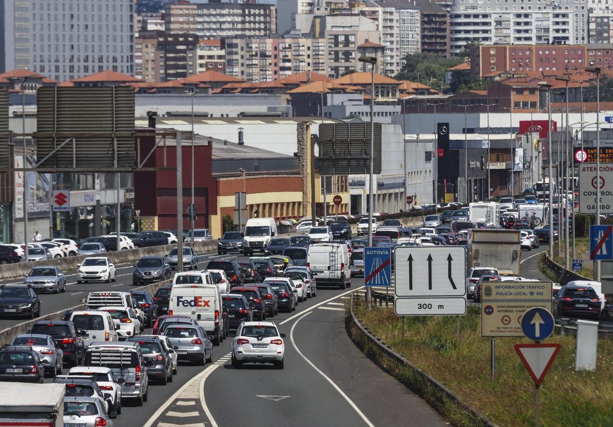 69.500 coches entran todos los días a Santander