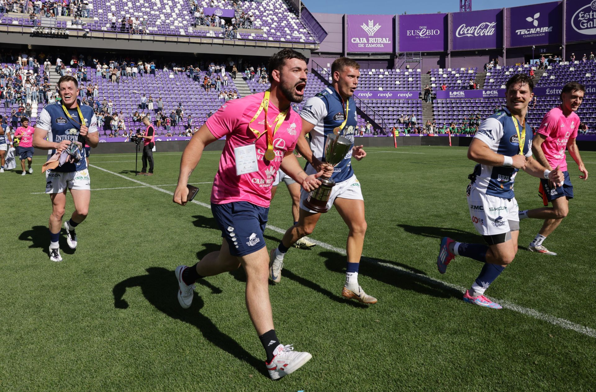 El VRAC celebra con su afición la Copa del Rey de rugby conquistada en Zorrilla