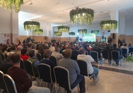 La asistencia al acto desbordó las previsiones
