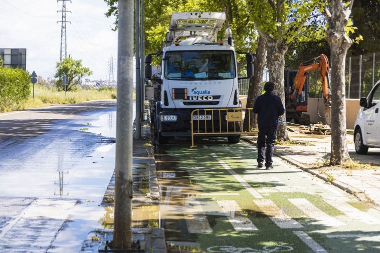 Una avería en la Granadilla deja sin agua a las residencias de la zona y al polideportivo