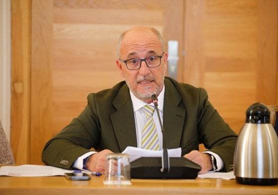 El concejal de Urbanismo, Tirso Leal, durante un pleno en una imagen de archivo.