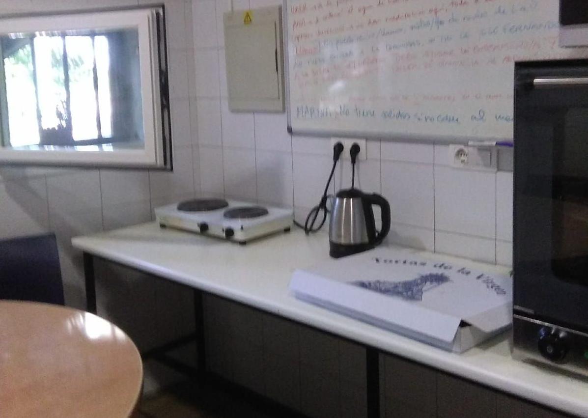 Imagen secundaria 1 - Imágenes de archivo de la comunidad terapéutica de salud mental en Alfacar.
