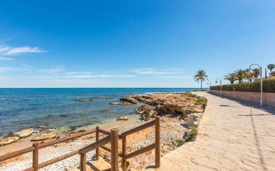 Seis playas valencianas logran la Bandera Azul por primera vez