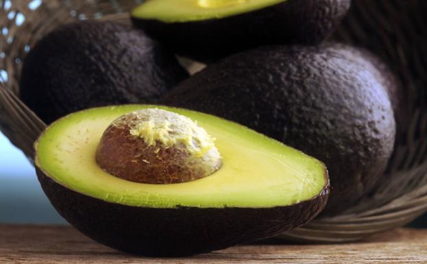Trucos para conseguir que el aguacate madure más rápido