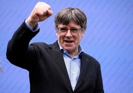 Puigdemont mantiene su promesa de regresar para la investidura