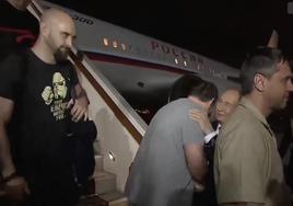 Pablo González se pone en contacto con su familia