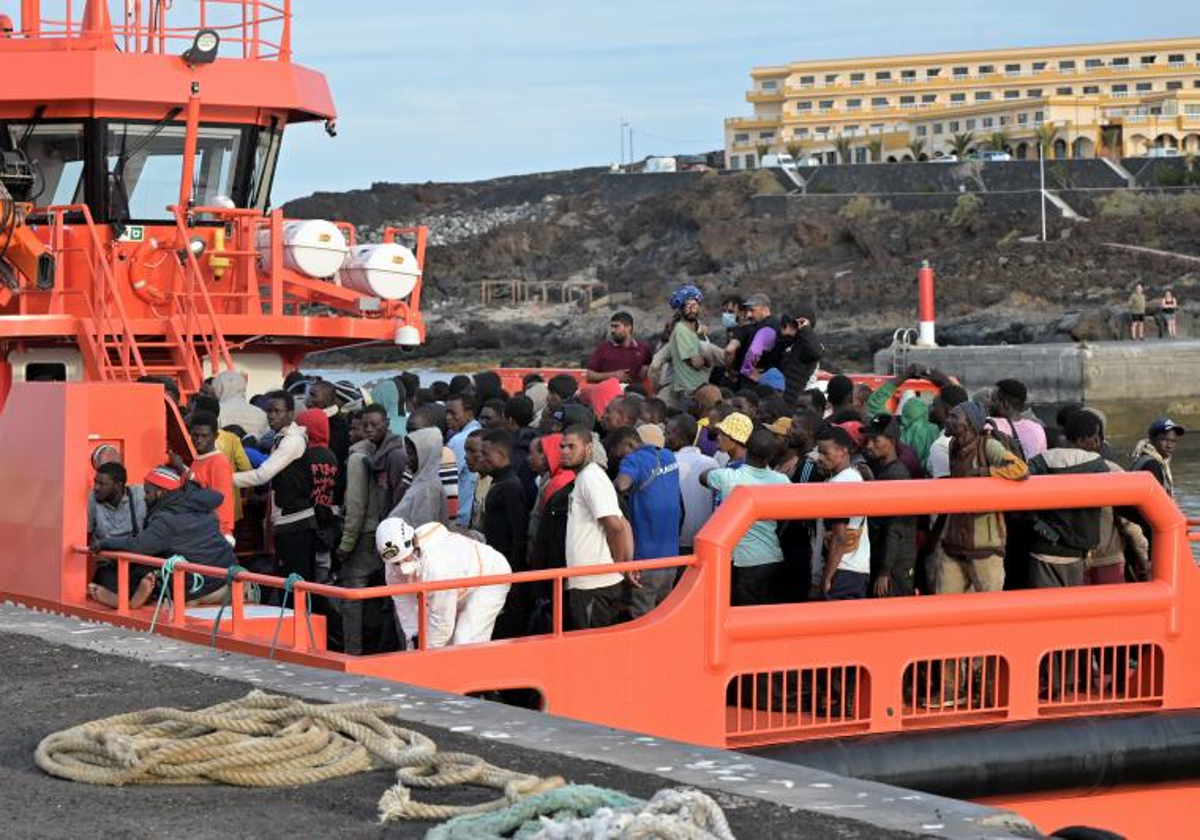 Bajan por primera vez en más de un año las llegadas irregulares de migrantes