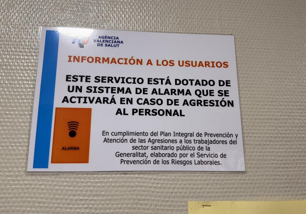 Arrestado por intentar agredir a los médicos que lo atendieron tras darle el alta en un hospital de Elche